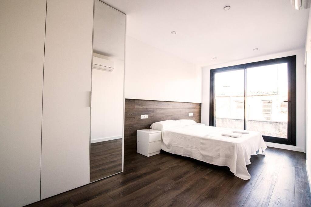 4-1 Apartamento De Diseno En El Centro De Reus Apartment Exterior photo